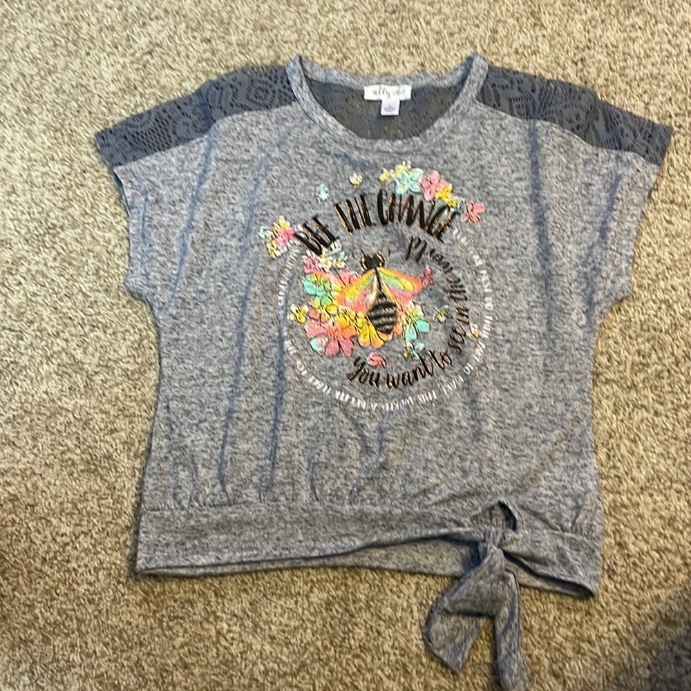 Girls shirt sleeve shirt
